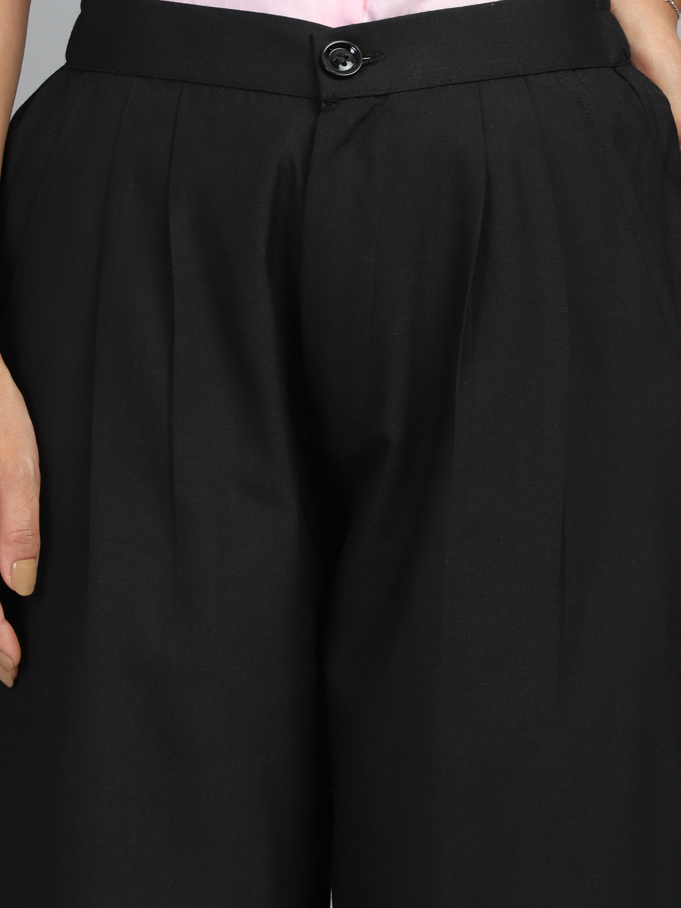 relaxed straight fit high rise pleated trousers