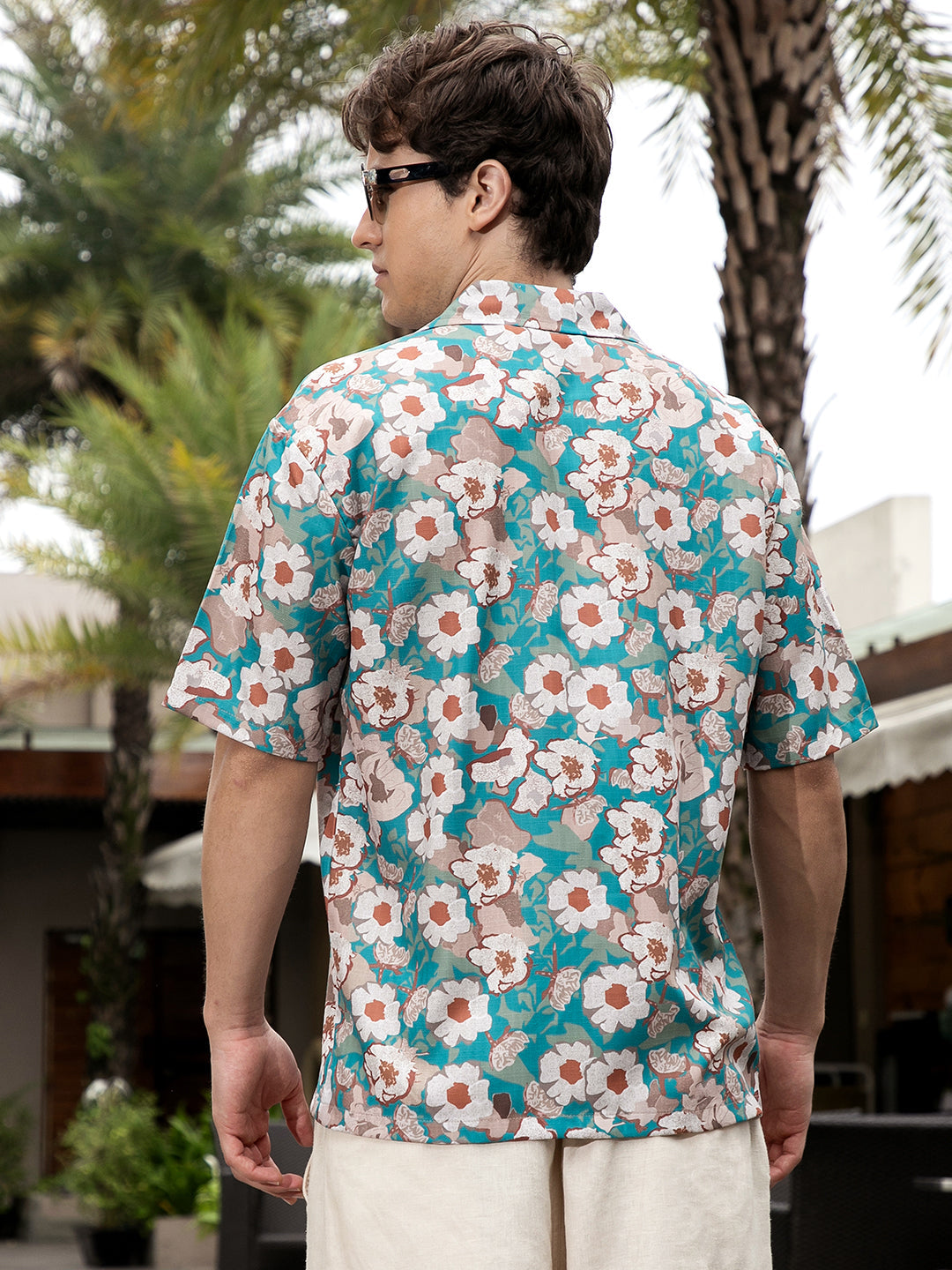 قميص فلورا بلوك كبير الحجم