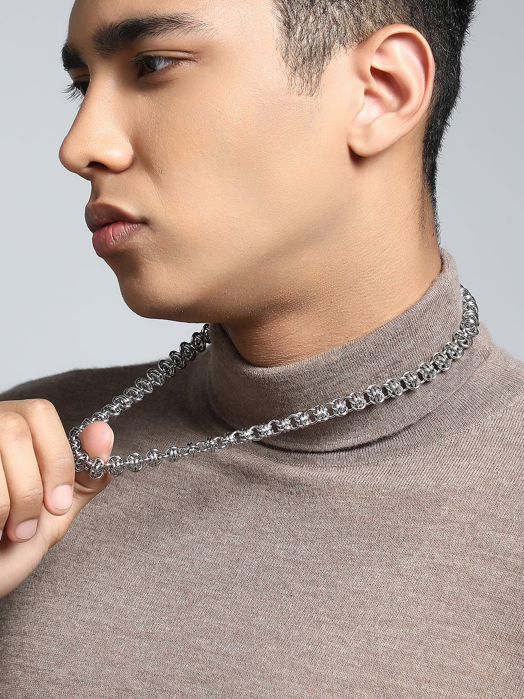The Knot Chain Necklace - Metallic Silver