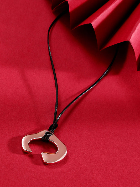 The Dallas Pendant Necklace Metallic Silver
