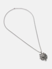 The Leo Pendant Necklace - Metallic Silver