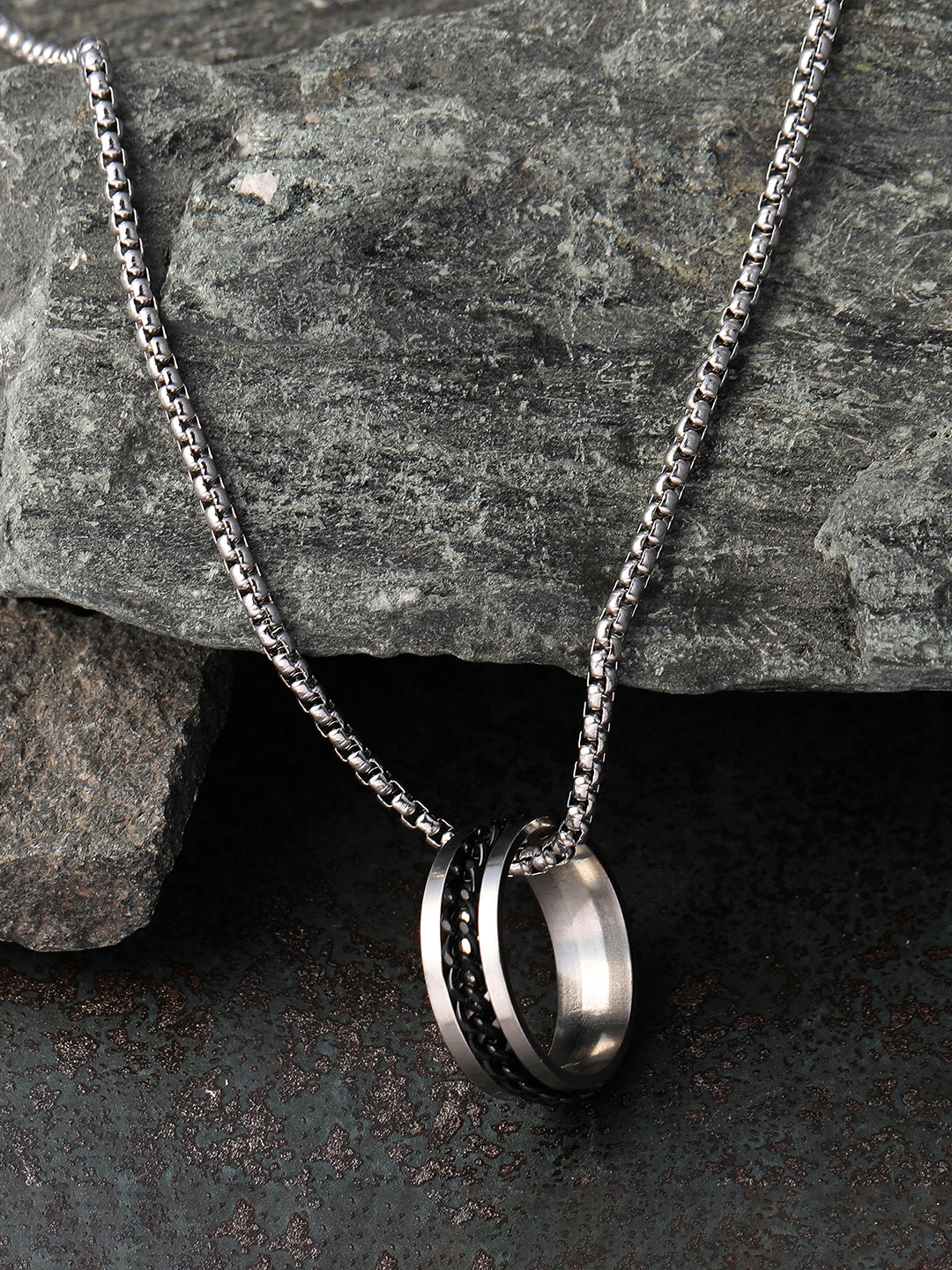 French Accent - The Link - Halo Pendant Necklace - Metallic Silver