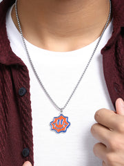 The Fluid-Smile Pendant Necklace - Metallic Silver