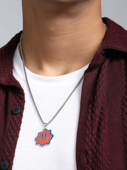 The Fluid-Smile Pendant Necklace - Metallic Silver