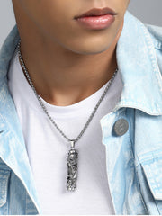 The Slayer Pendant Necklace - Metallic Silver