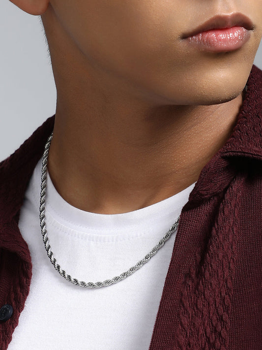 The Minimal-Twist Chain Necklace - Metallic Silver