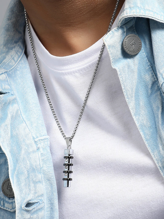 The Torque Pendant Necklace - Metallic Silver