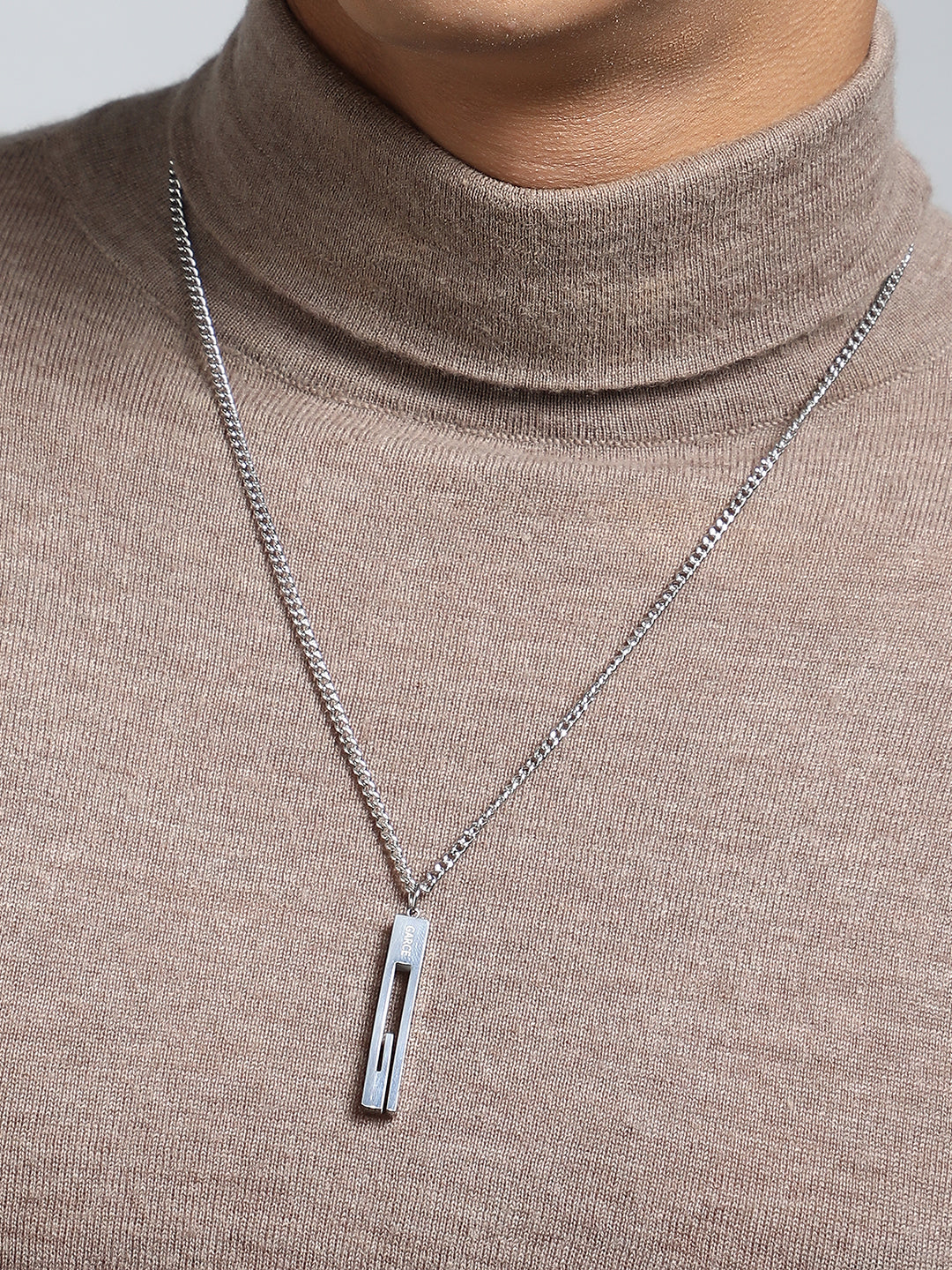 The Swirl Pendant Necklace - Metallic Silver
