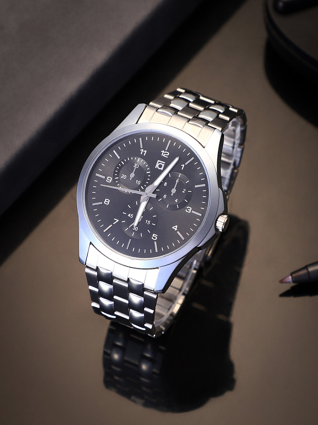 The Grind Four-Dial Round Watch - Metallic Silver