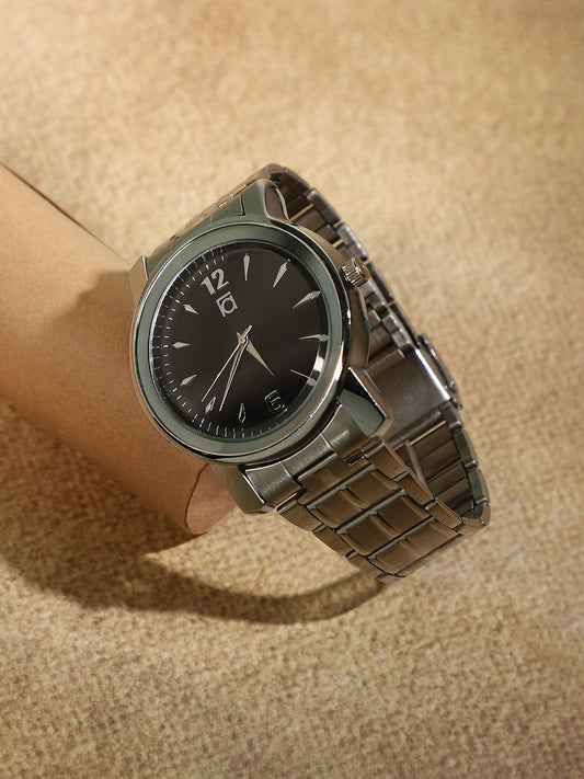 The Studio Round Watch - Metallic Silver