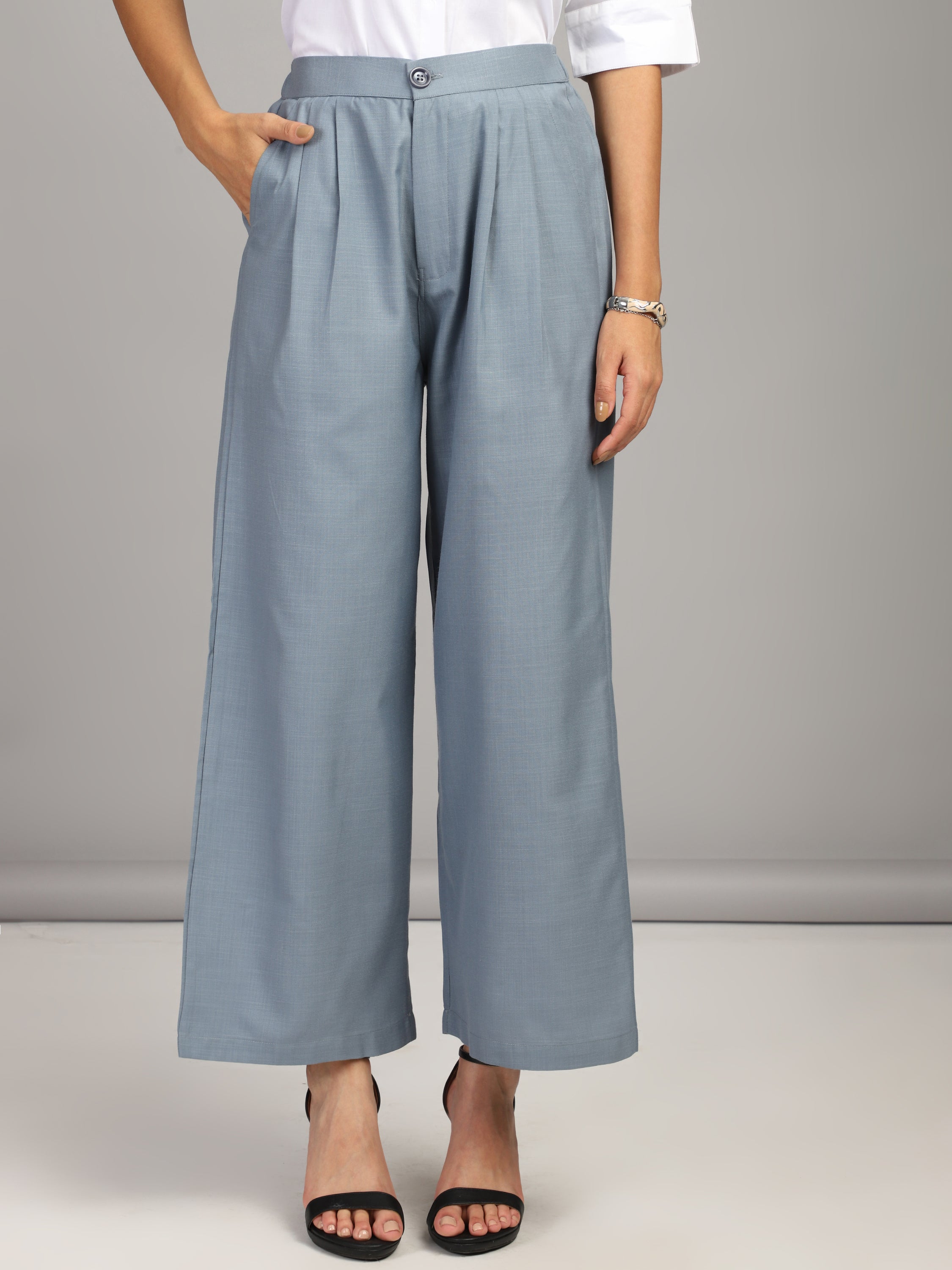 relaxed straight fit high rise pleated trousers