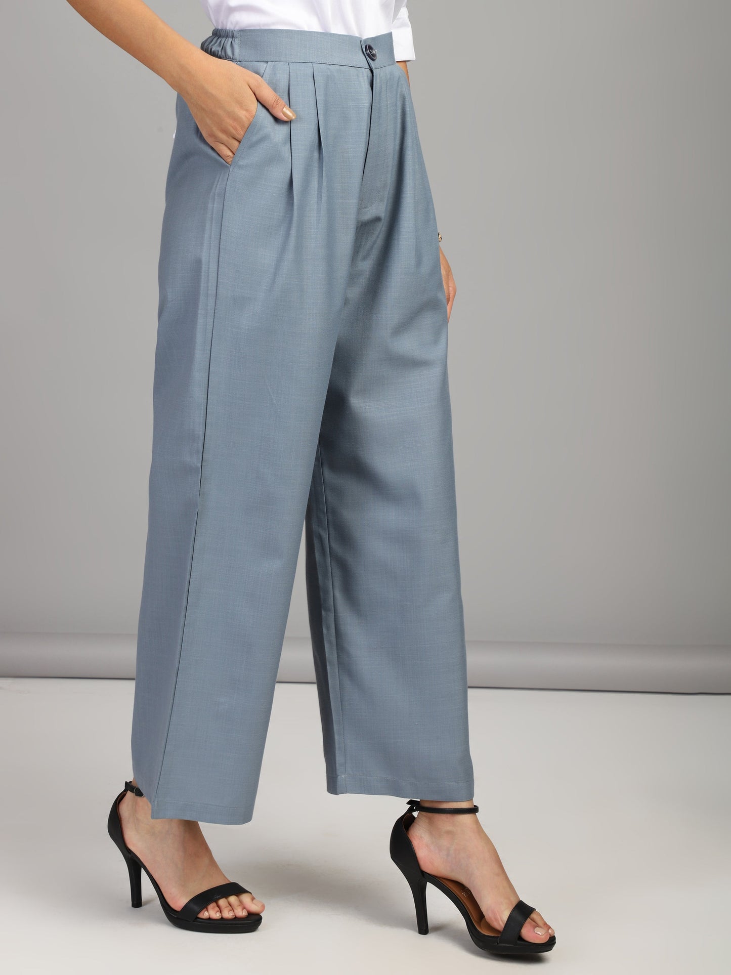 relaxed straight fit high rise pleated trousers
