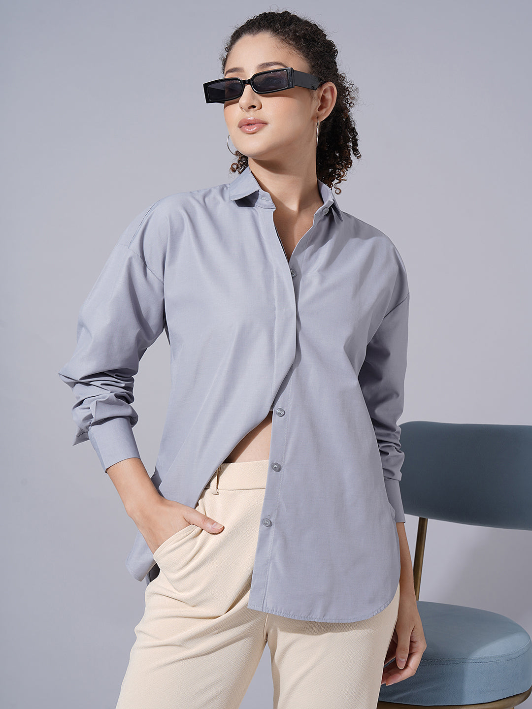 spread collar long sleeves shirt