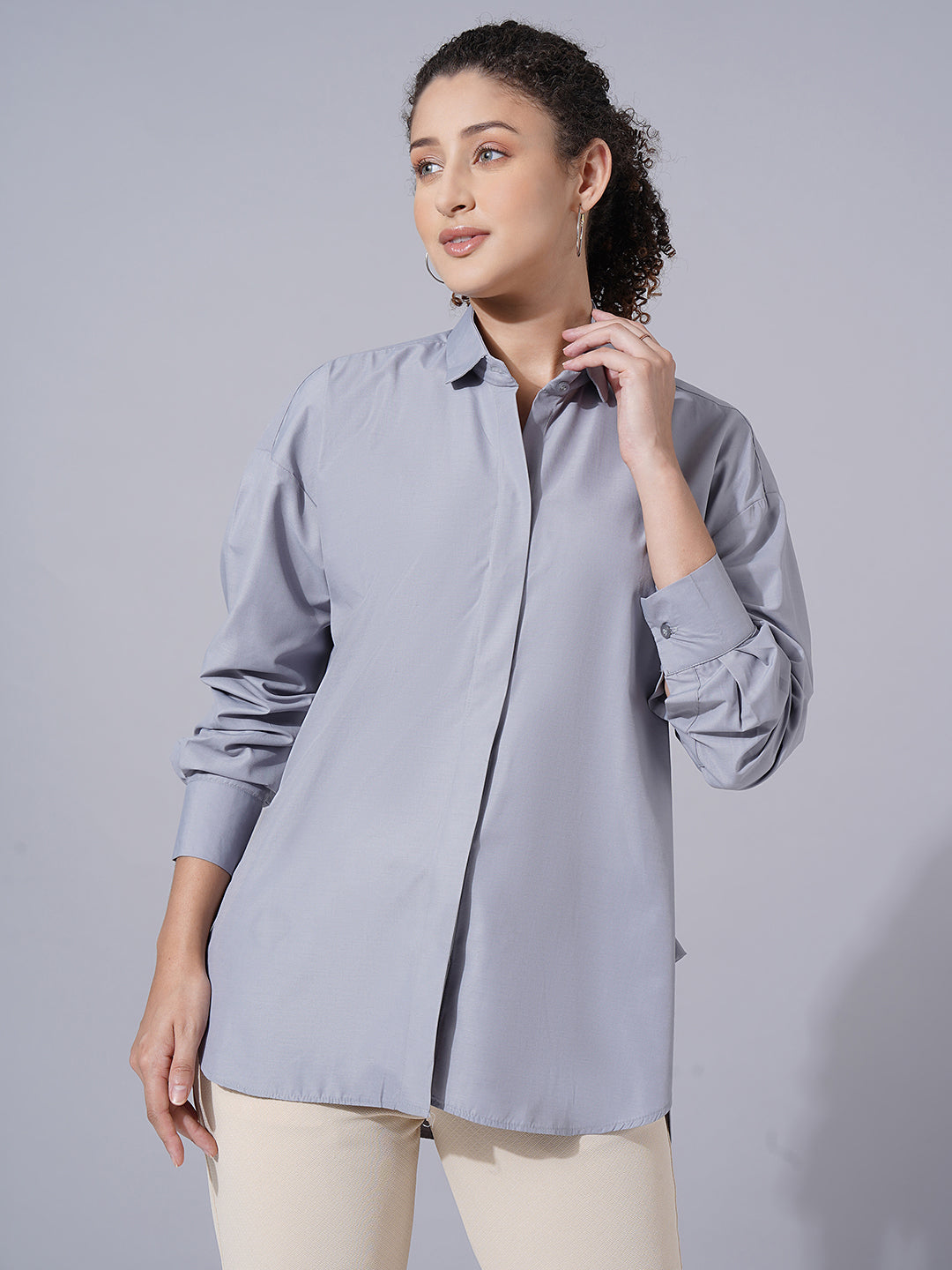 spread collar long sleeves shirt