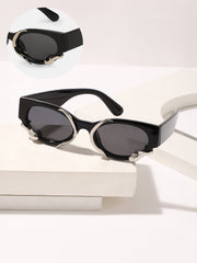 The Viperis Oval Sunglasses - Onyx Black