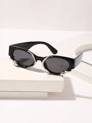 The Viperis Oval Sunglasses - Onyx Black