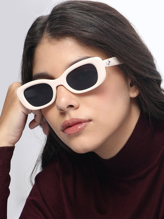 The Retro Rectangular Sunglass - Daisy White