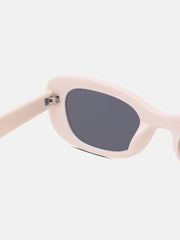 The Retro Rectangular Sunglass - Daisy White