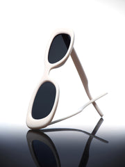 The Retro Rectangular Sunglass - Daisy White