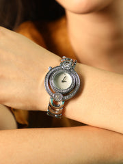 ساعة دائرية متحدة المركز