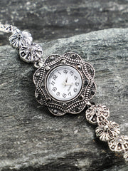 ساعة أكواليث الدائرية - فضة الكأس