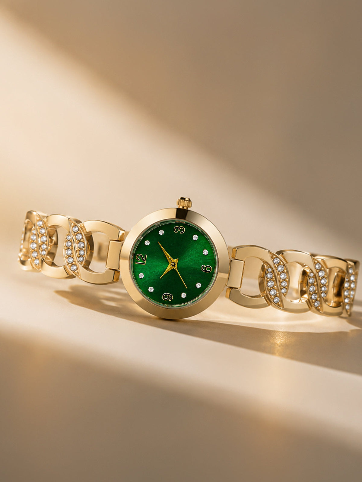 The Elara Luxe Bracelet Watch - Gold