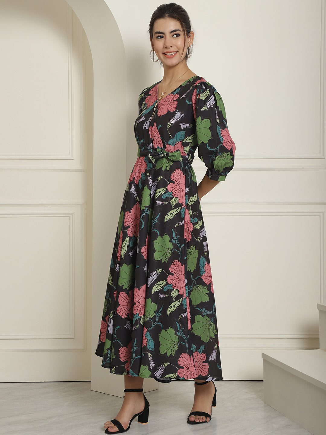 Womens Black Floral Printed A Line Dress With Belt