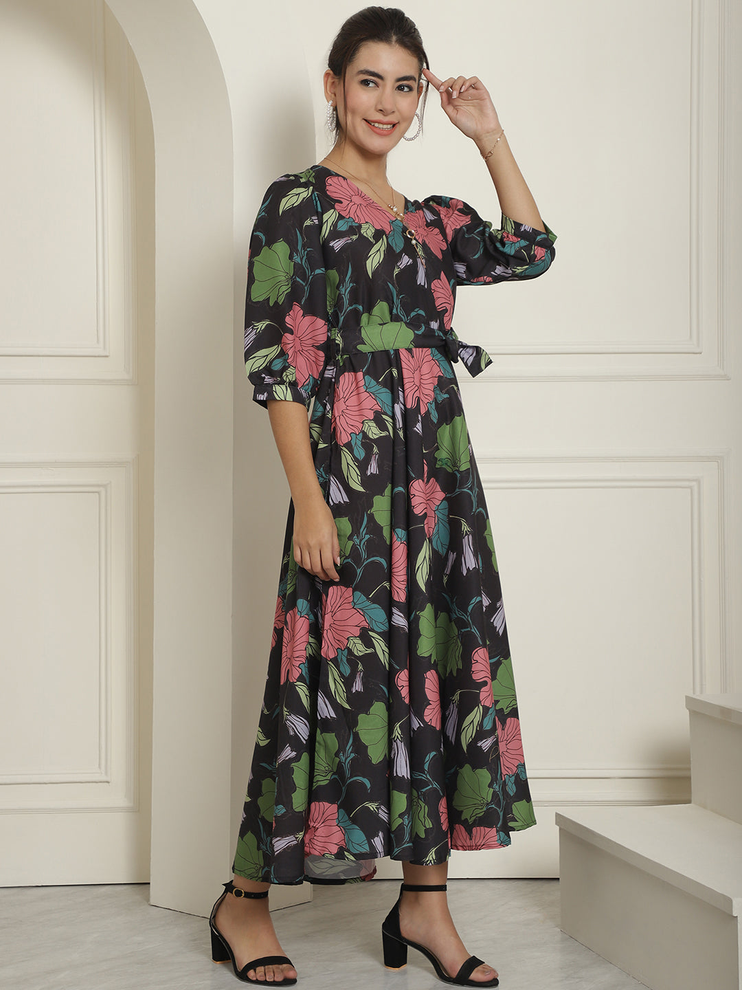 Womens Black Floral Printed A Line Dress With Belt