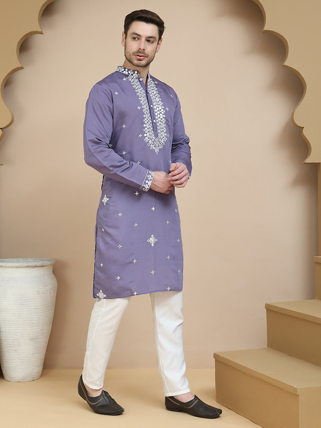 Mens Embroidered Kurta With Pyjama