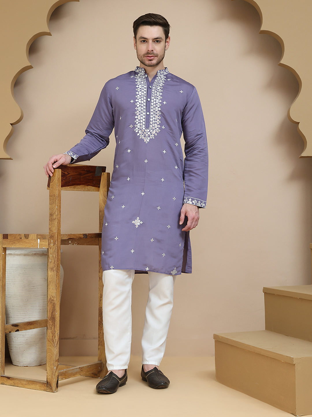 mens embroidered kurta with pyjama