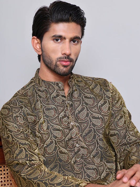 Men Black Silk Blend Straight Kurta Pyjama Set ( JOKP 5071Black )