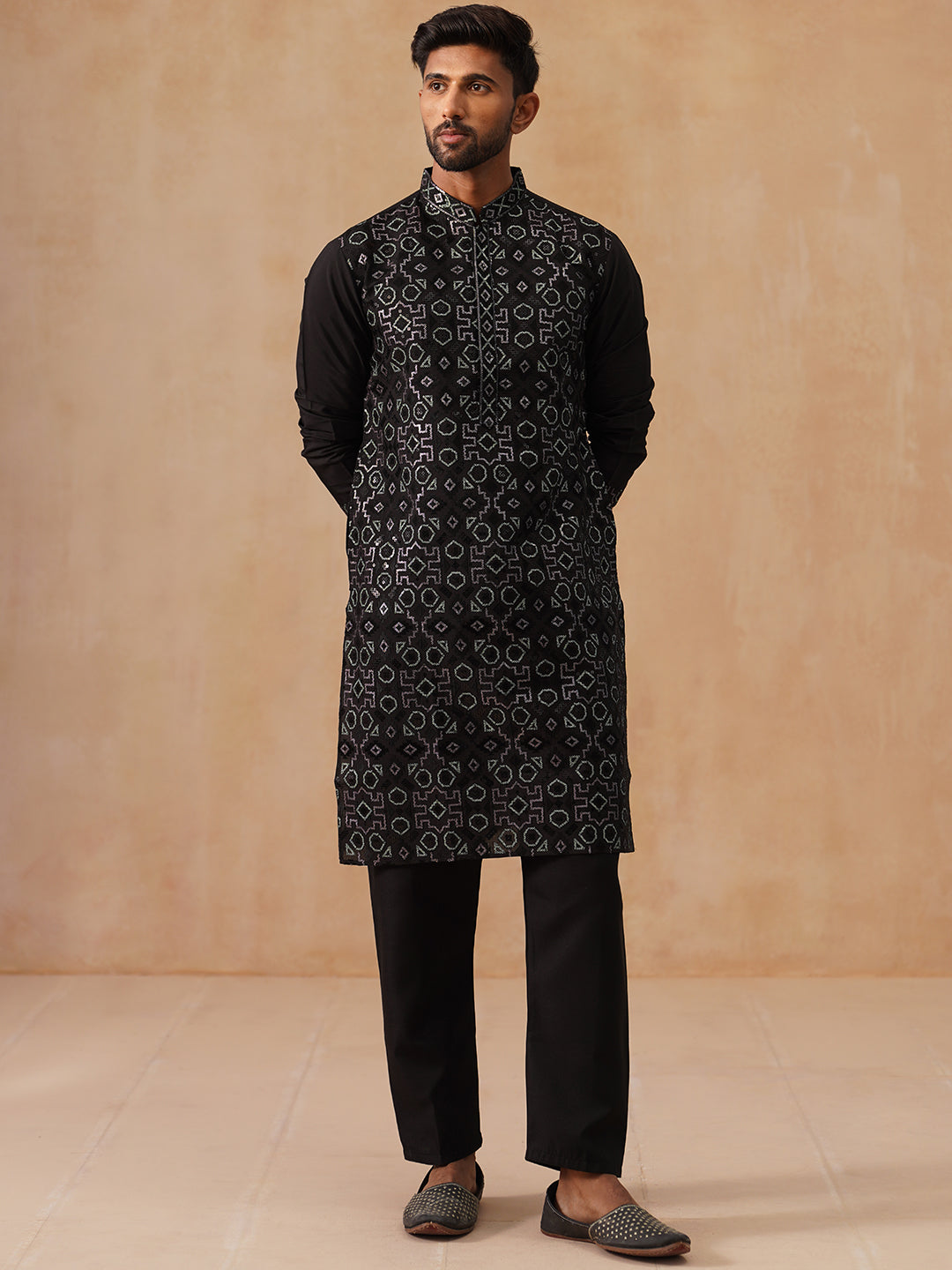Ethnic Kurta Pyjama Set In Luxurious Silk Blend