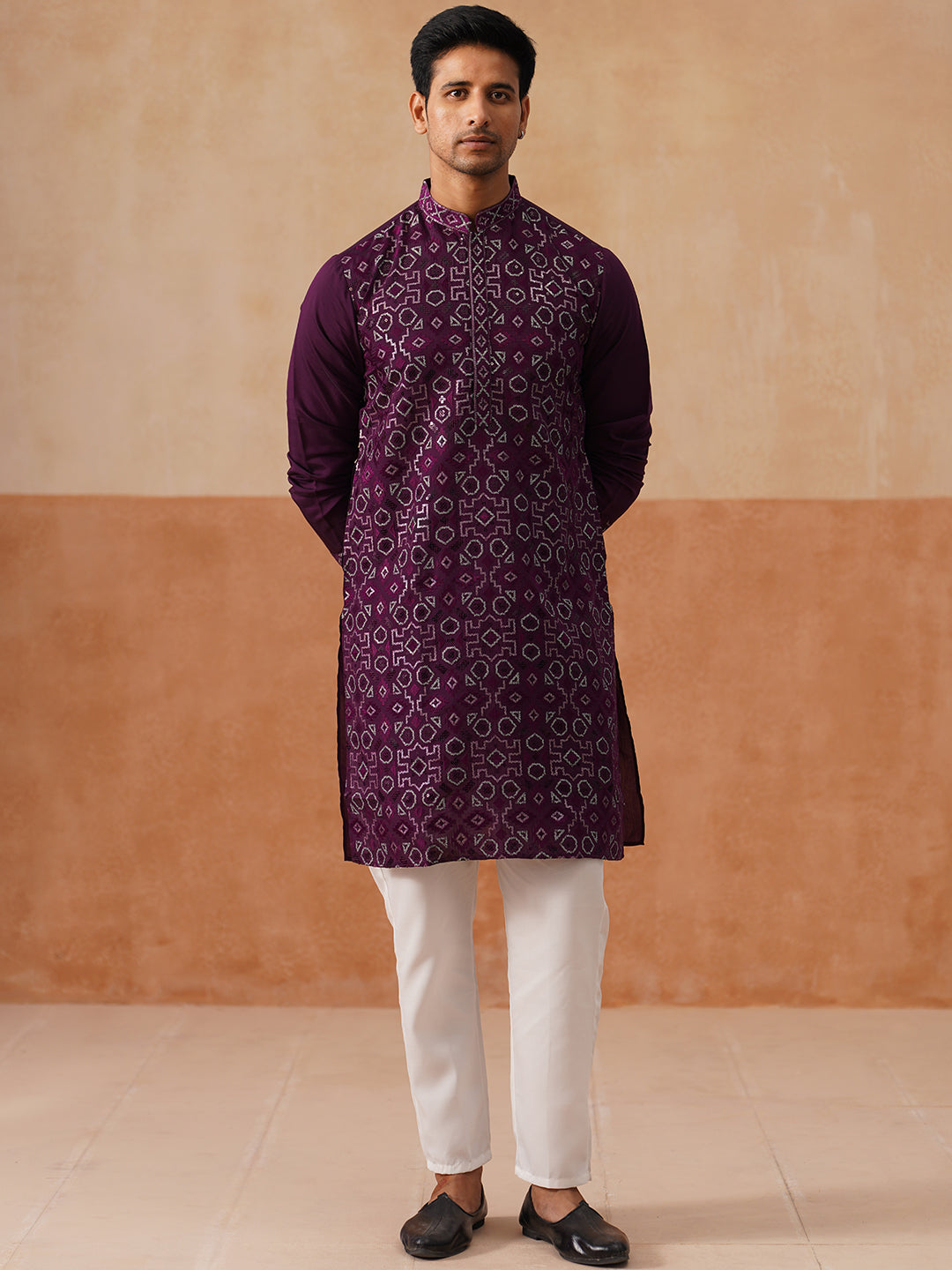 Ethnic Kurta Pyjama Set In Luxurious Silk Blend