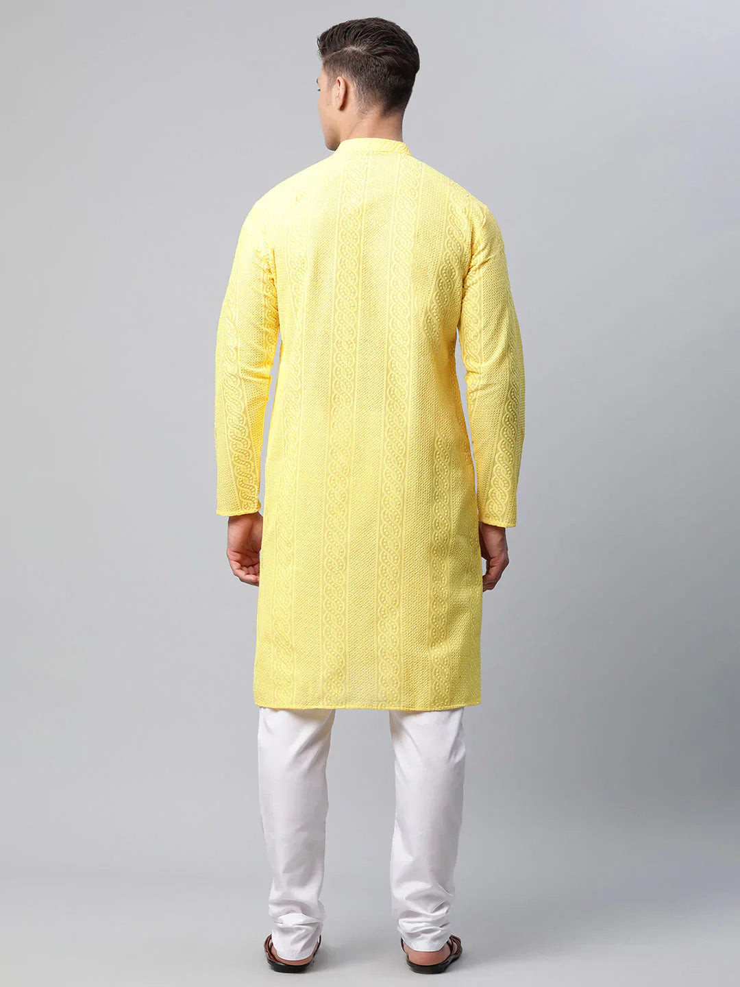 Jompers Mens Embroiderd Kurta Pajama Set