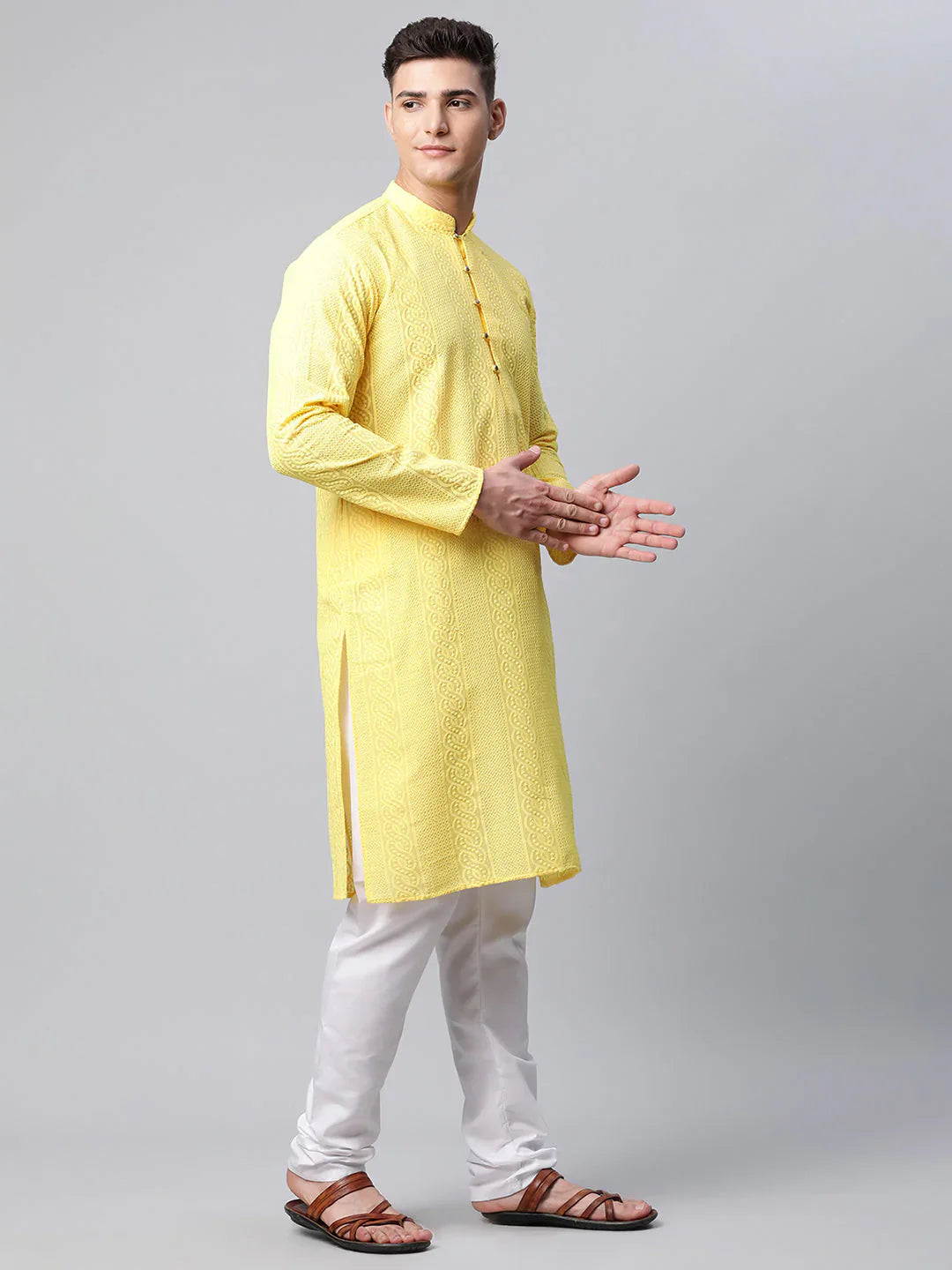 Jompers Mens Embroiderd Kurta Pajama Set