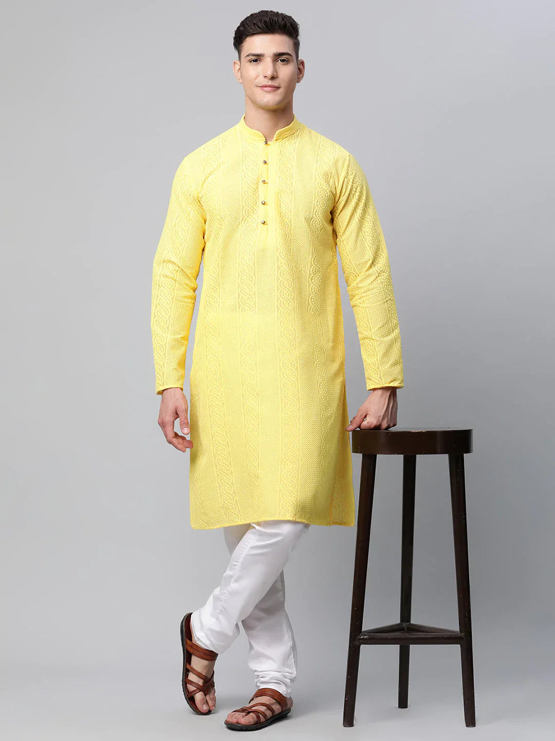 Jompers Mens Embroiderd Kurta Pajama Set