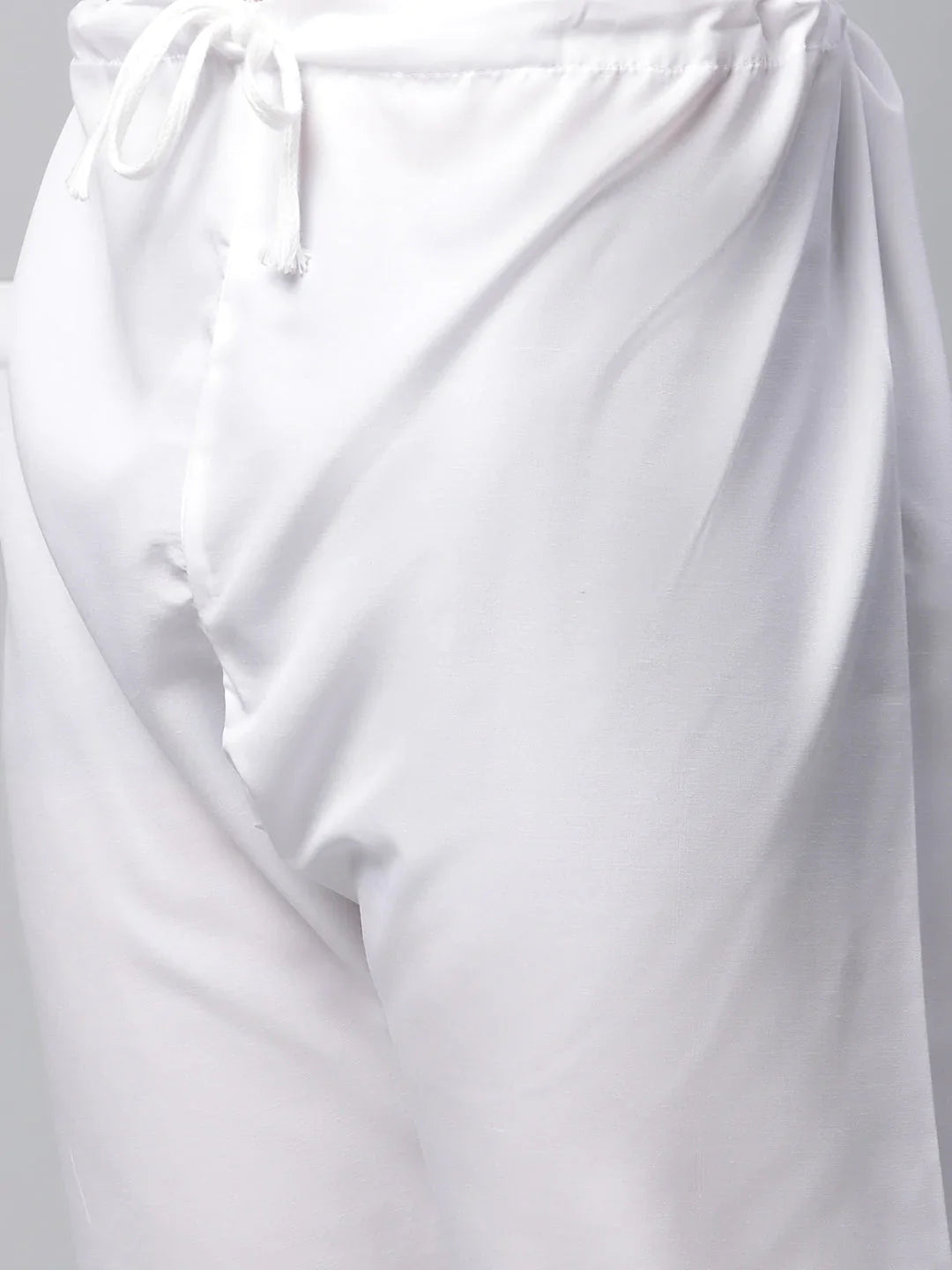 Jompers Mens Embroiderd Kurta Pajama Set