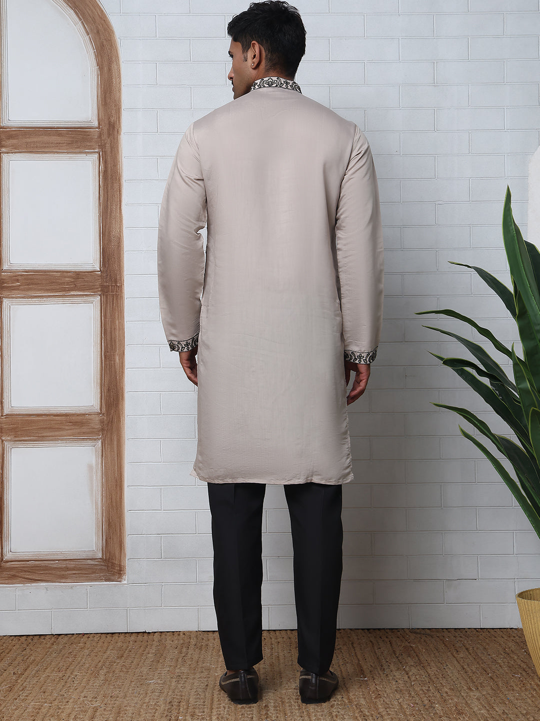 Embroidered Sequins Kurta Set For Men