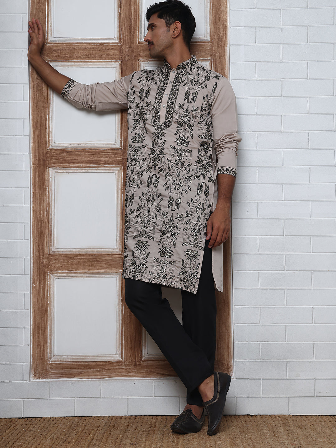 Embroidered Sequins Kurta Set For Men