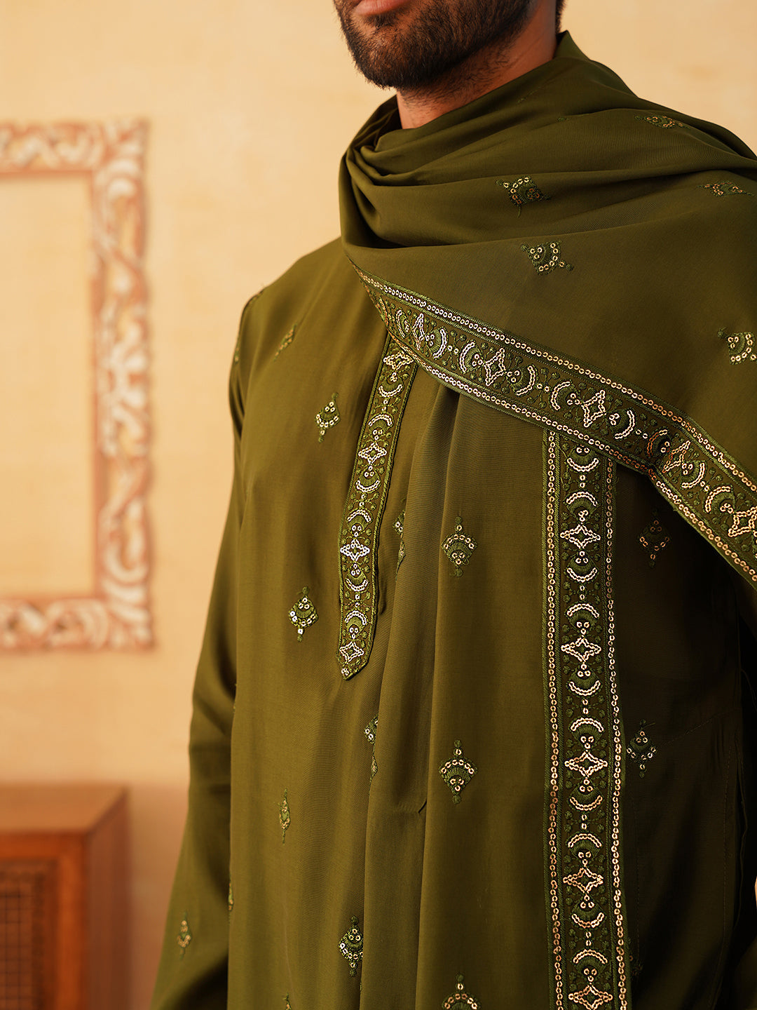 embroidered kurta with dupatta set for men kod
