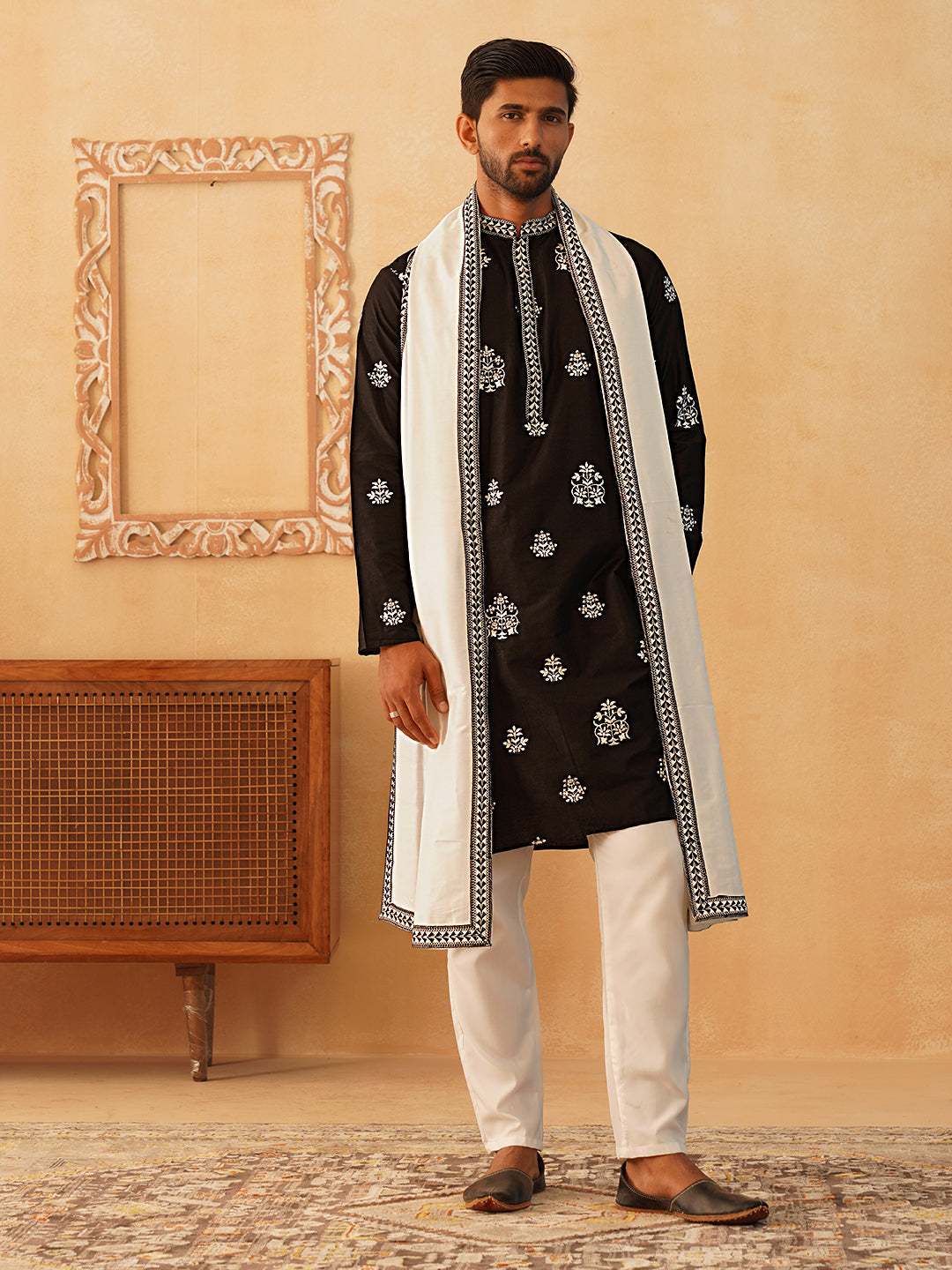 black embroidered kurta with dupatta set kod
