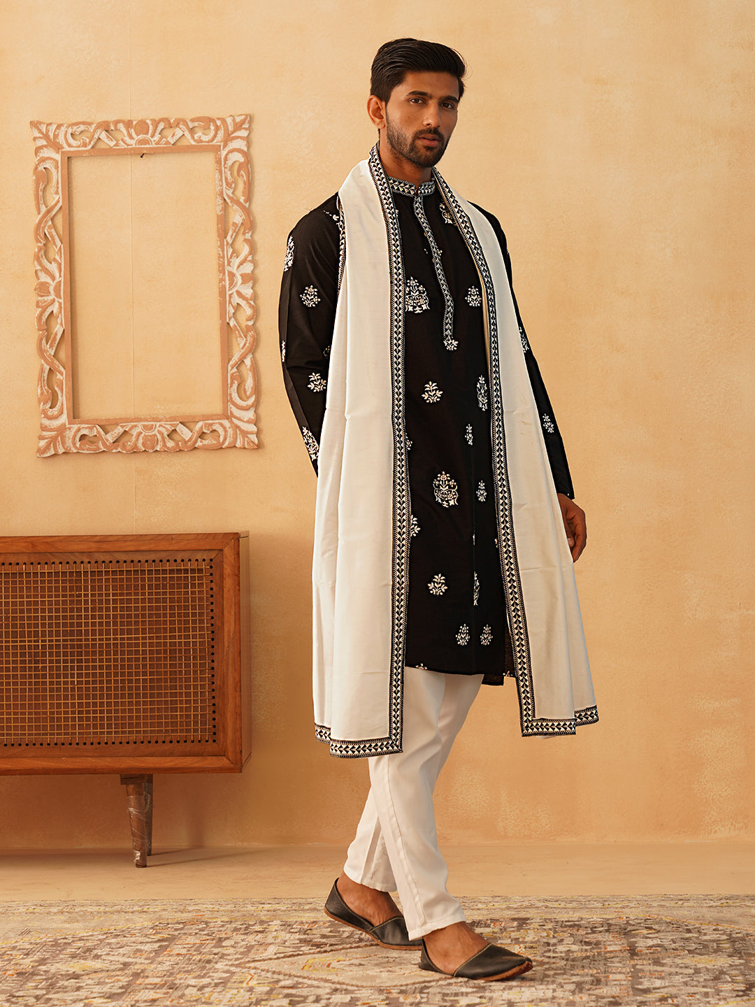Black Embroidered Kurta With Dupatta Setd