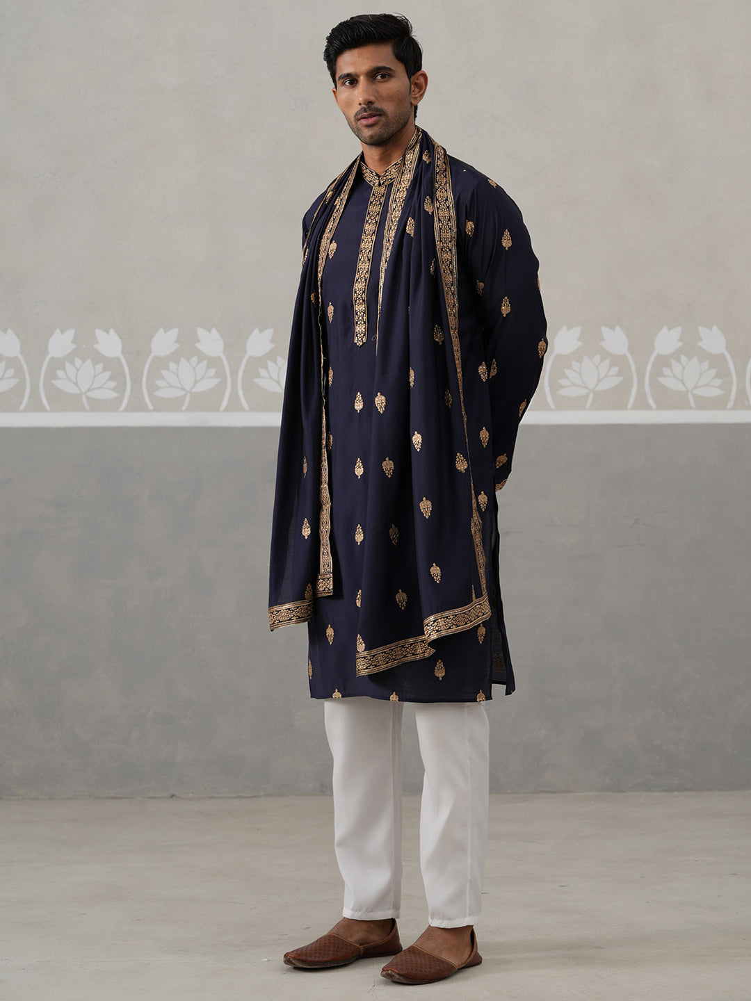 silk blend embroidered kurta pyjama set