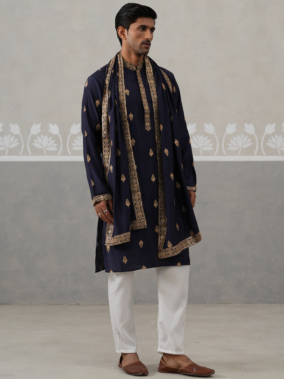 silk blend embroidered kurta pyjama set