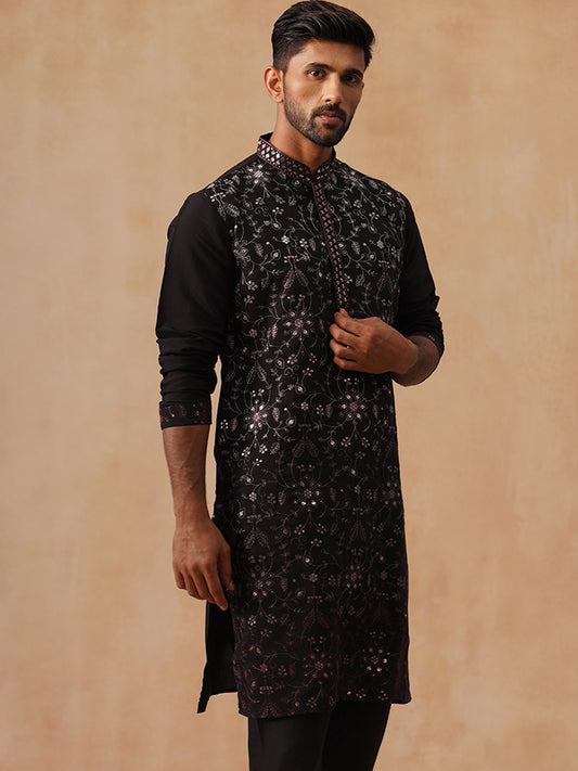 Men’s Silk Blend Embroidered Kurtas ( KO 5296 Magenta )