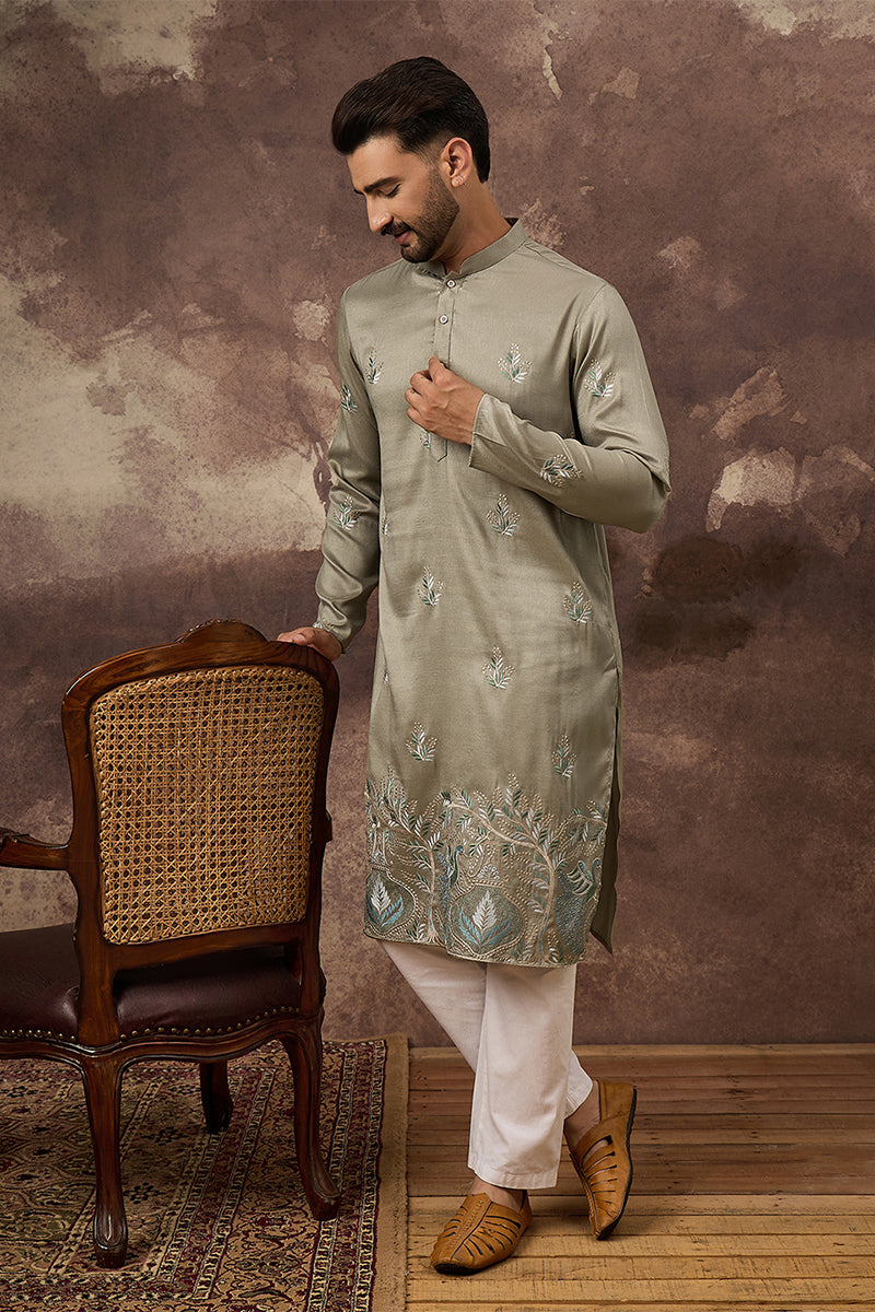 Green Silk Blend Solid Embroidered Straight Kurta