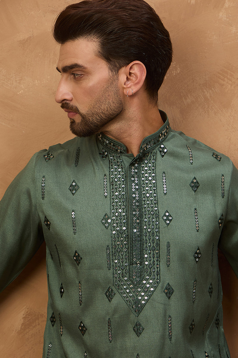 Green Silk Blend Solid Embroidered Straight Kurta MKU1439