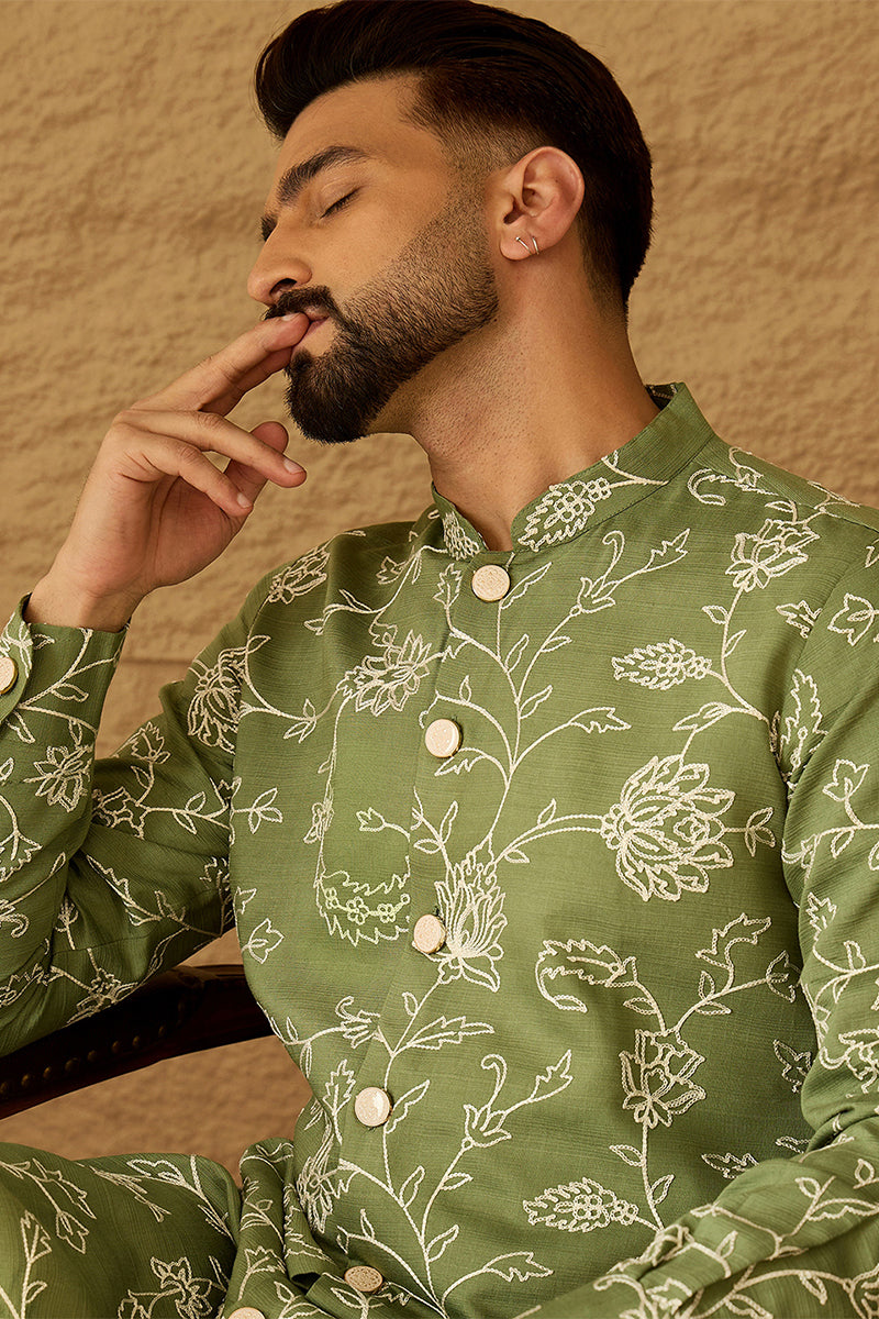 Green Viscose Rayon Solid Embroidered Straight Kurta
