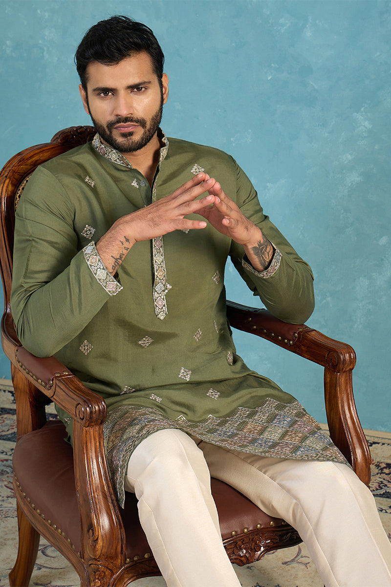 Silk Blend Green Solid Embroidered Calf Length Straight Kurta MKU2101