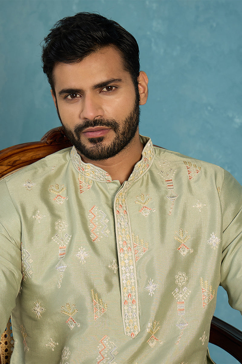Mens Green Silk Blend Solid Embroidered Kurta MKU2153